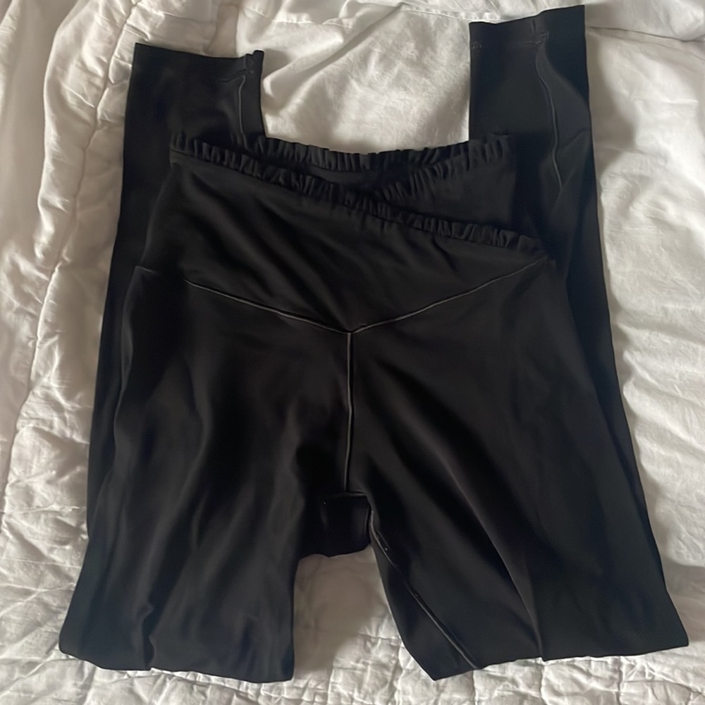 Aerie Offline - high waisted cross-over ruffle legging
